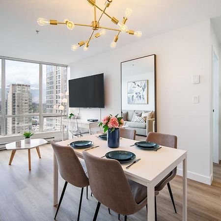 Best Location Downtown Chic Suites Vancouver Exterior photo
