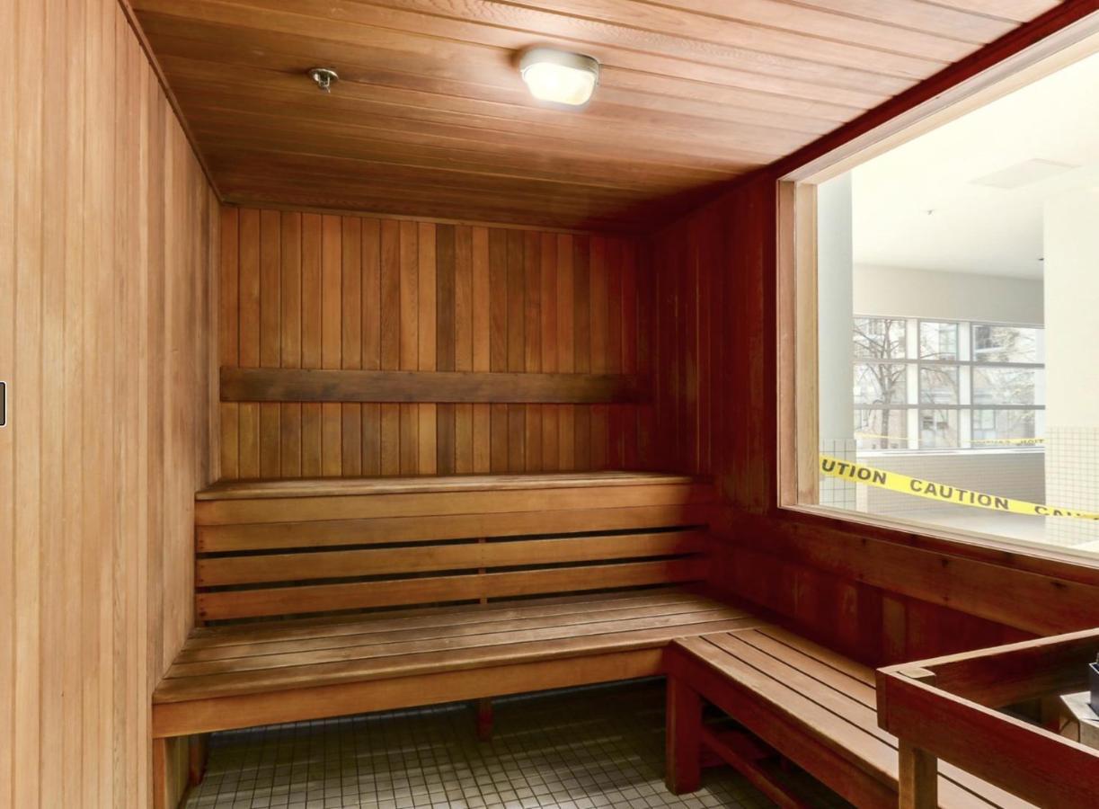 Best Location Downtown Chic Suites Vancouver Exterior photo