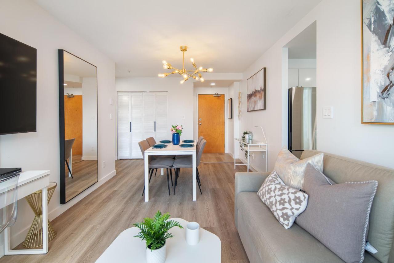Best Location Downtown Chic Suites Vancouver Exterior photo