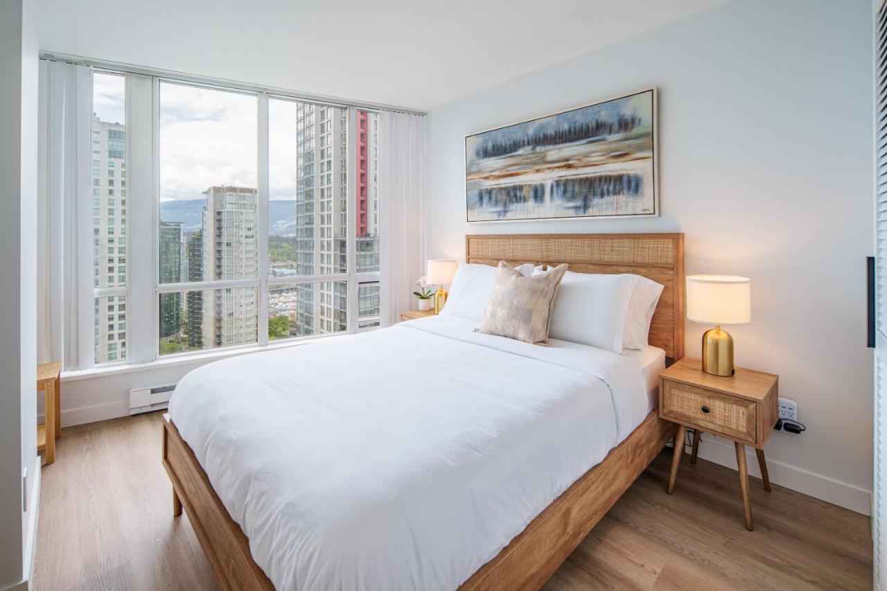 Best Location Downtown Chic Suites Vancouver Exterior photo