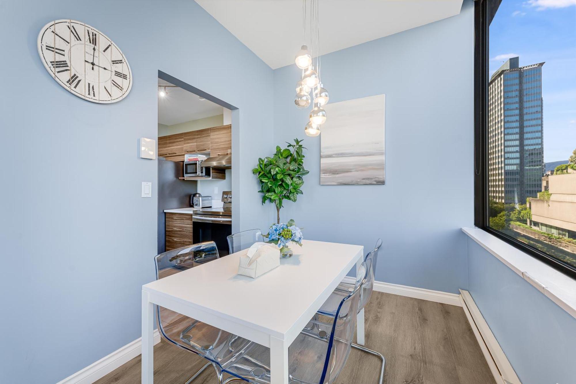 Best Location Downtown Chic Suites Vancouver Exterior photo