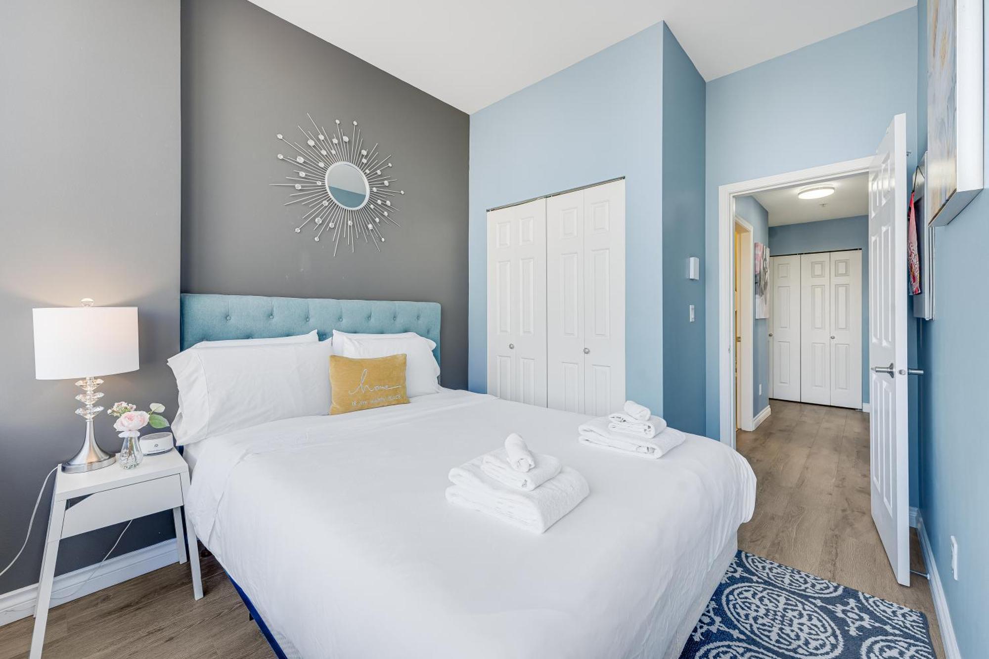 Best Location Downtown Chic Suites Vancouver Exterior photo
